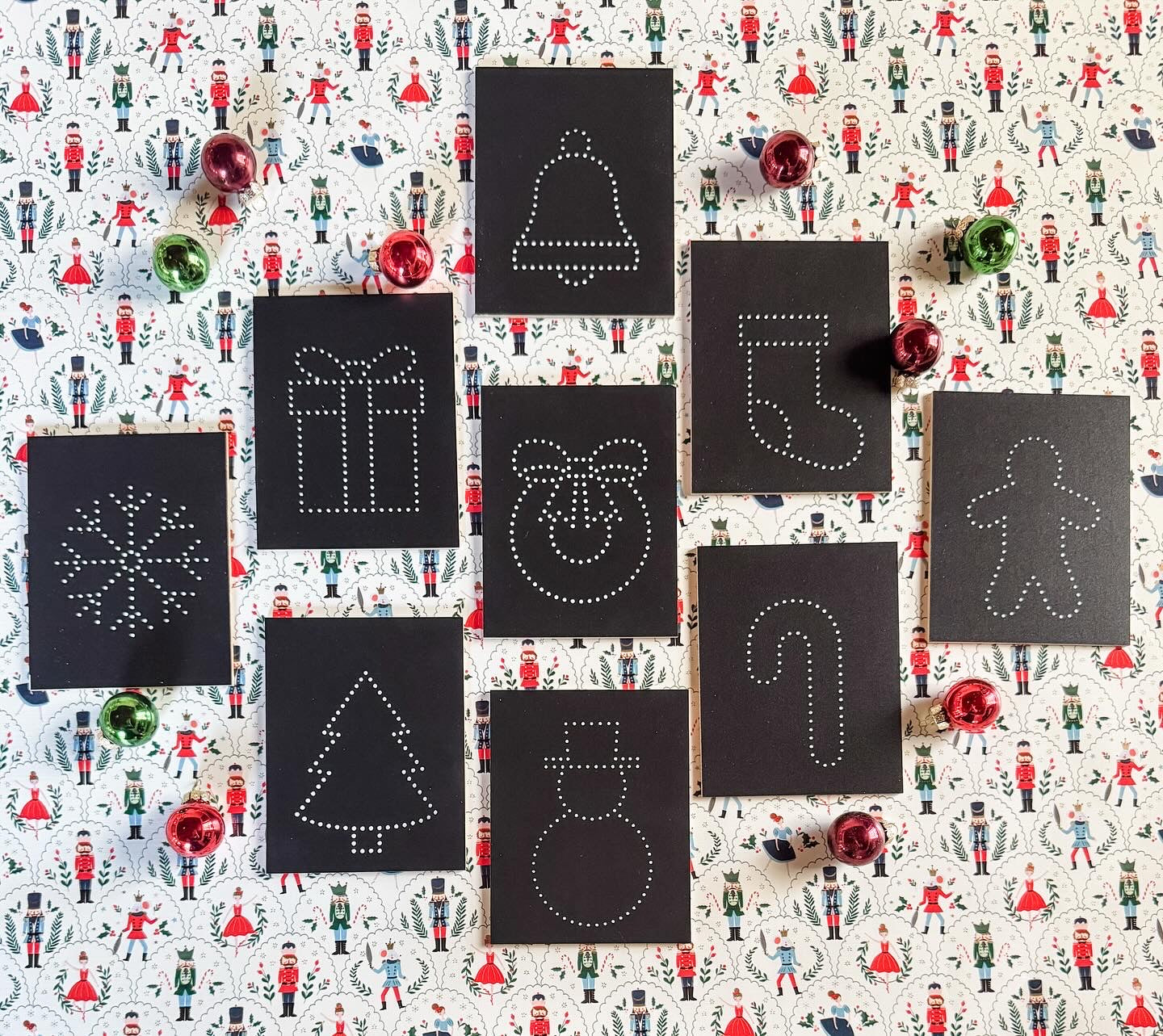 9 Piece Christmas Mini-Board Set