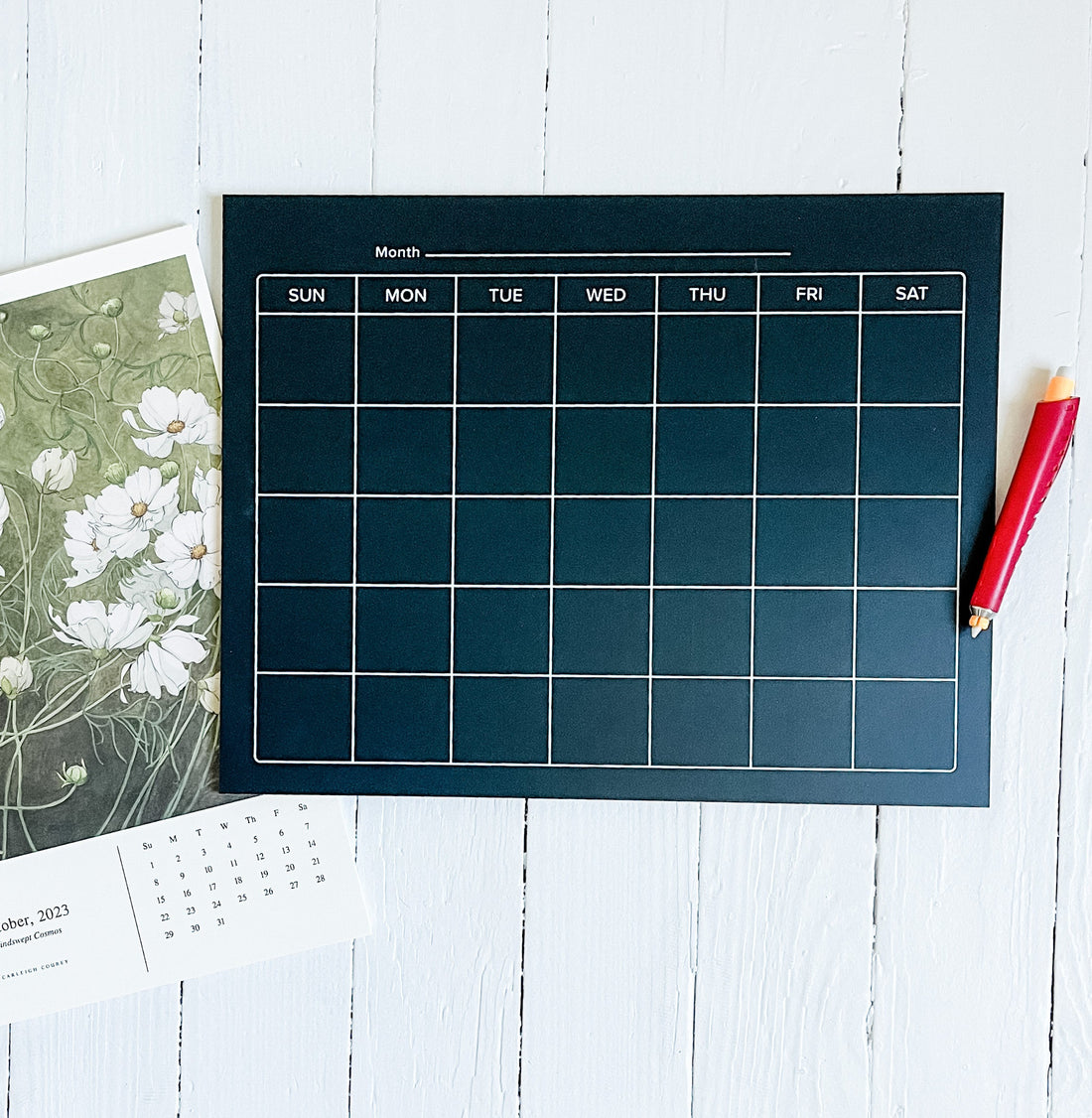 (NQP) Calendar Chalkboard